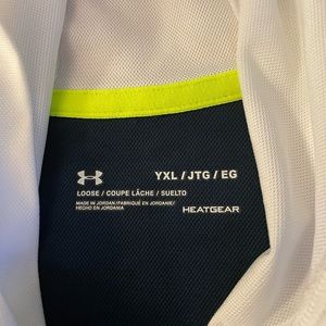Boys under armour long sleeve dri fit shirt.  Size yxl